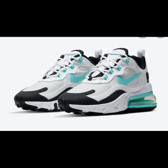 Women's Nike Air Max 270 React Shoes - Picture 9 of 10